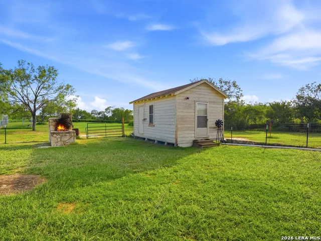 600 S STORTS ST Poth, TX 78147