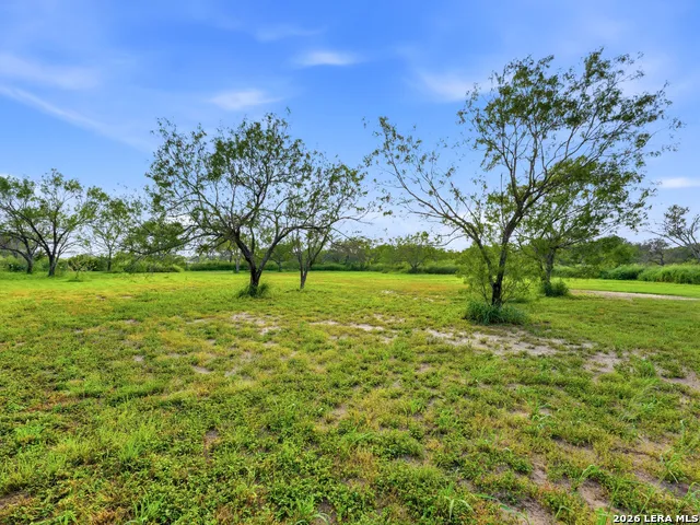 600 S STORTS ST Poth, TX 78147