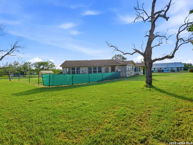 600 S STORTS ST Poth, TX 78147