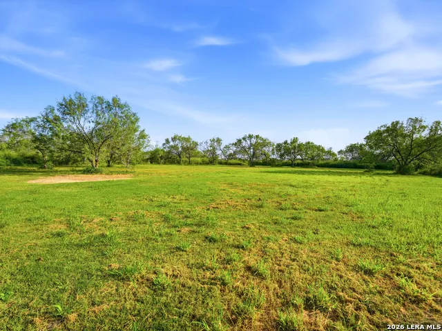 600 S STORTS ST Poth, TX 78147