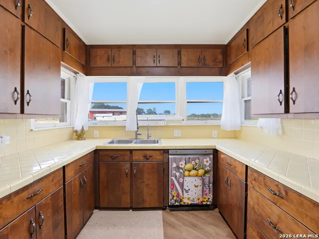 600 S STORTS ST Poth, TX 78147