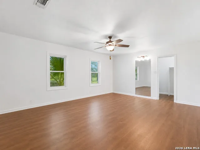 600 S STORTS ST Poth, TX 78147