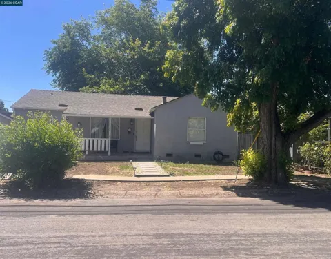 2428 Crescent Dr