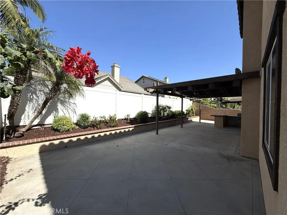 13569 Goldmedal Chino, CA 91710