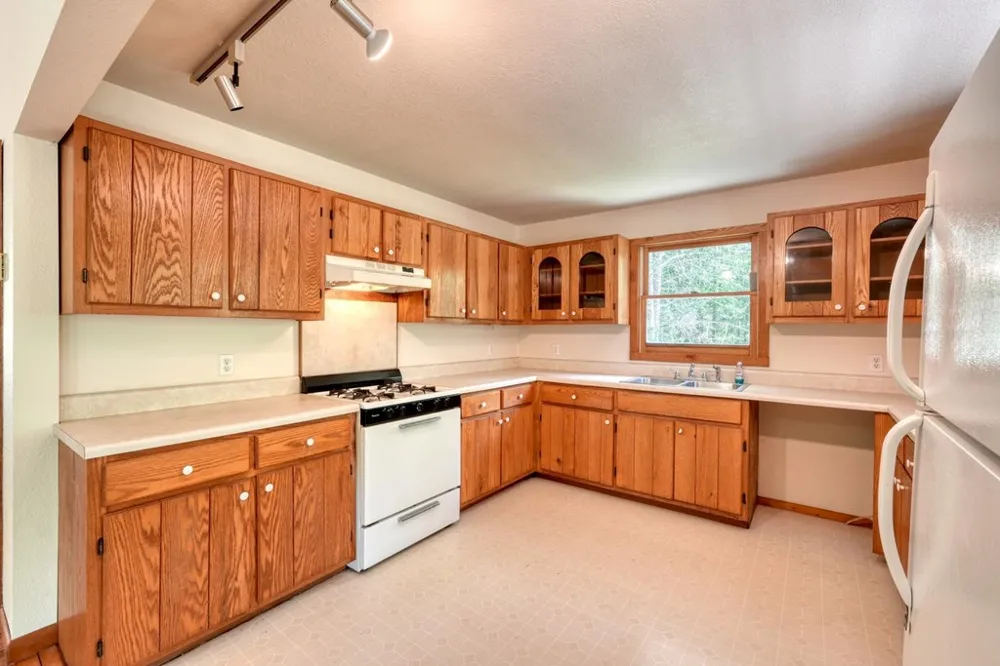 1493 Greasy Creek Road Brasstown, NC 28902