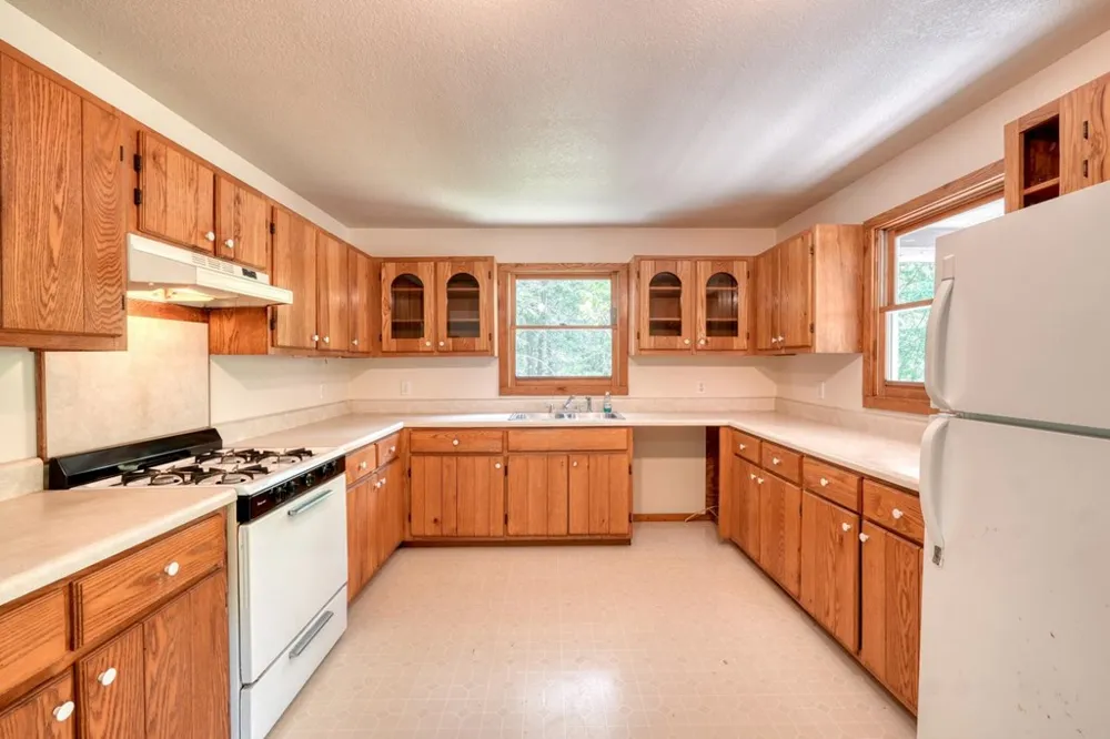 1493 Greasy Creek Road Brasstown, NC 28902