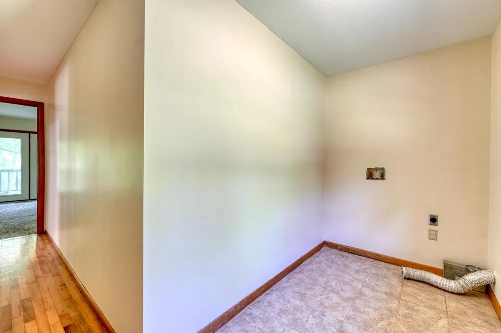 1493 Greasy Creek Road Brasstown, NC 28902