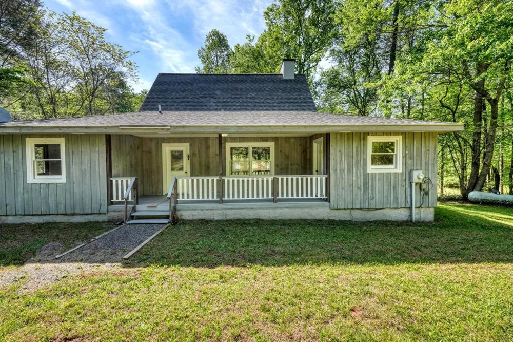 1493 Greasy Creek Road Brasstown, NC 28902