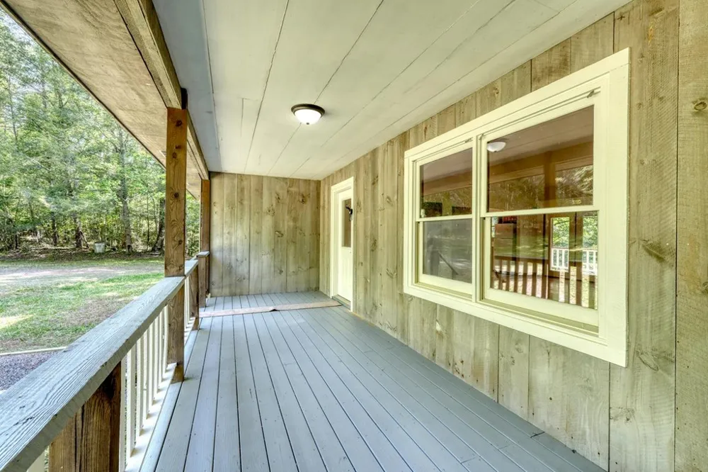 1493 Greasy Creek Road Brasstown, NC 28902