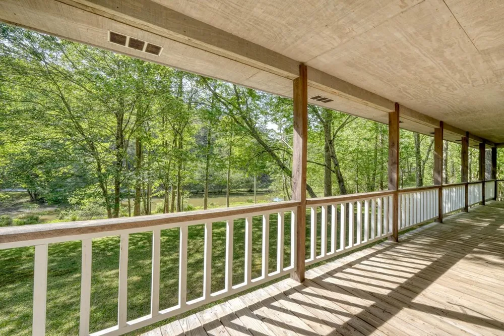 1493 Greasy Creek Road Brasstown, NC 28902