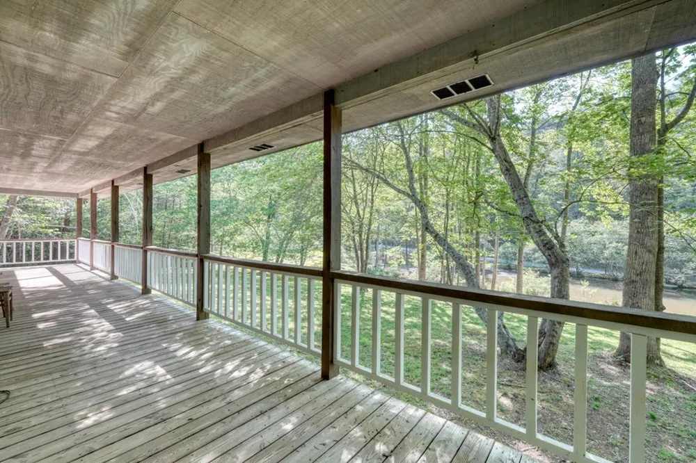 1493 Greasy Creek Road Brasstown, NC 28902