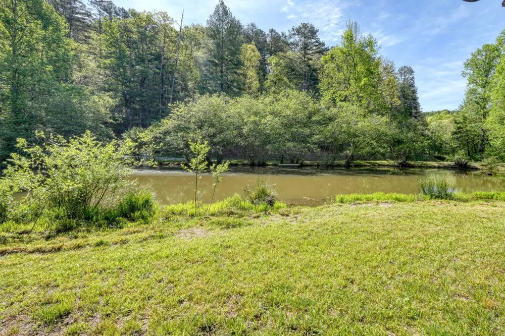 1493 Greasy Creek Road Brasstown, NC 28902