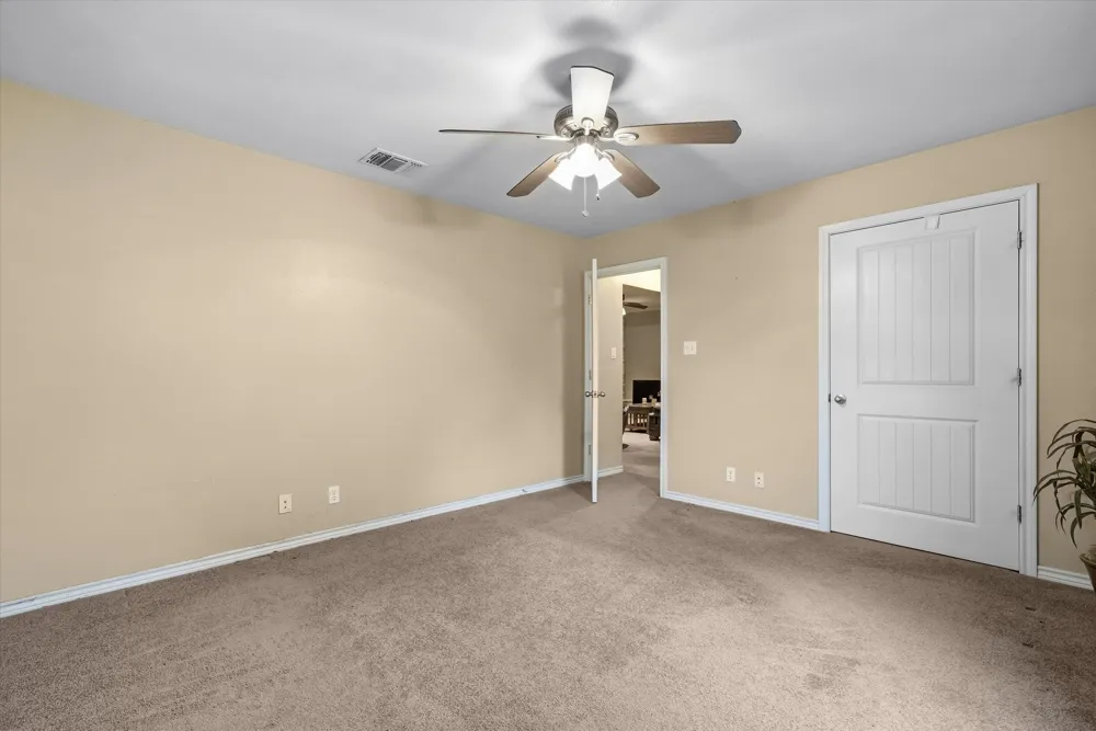9111 County Road 313 Terrell, TX 75161