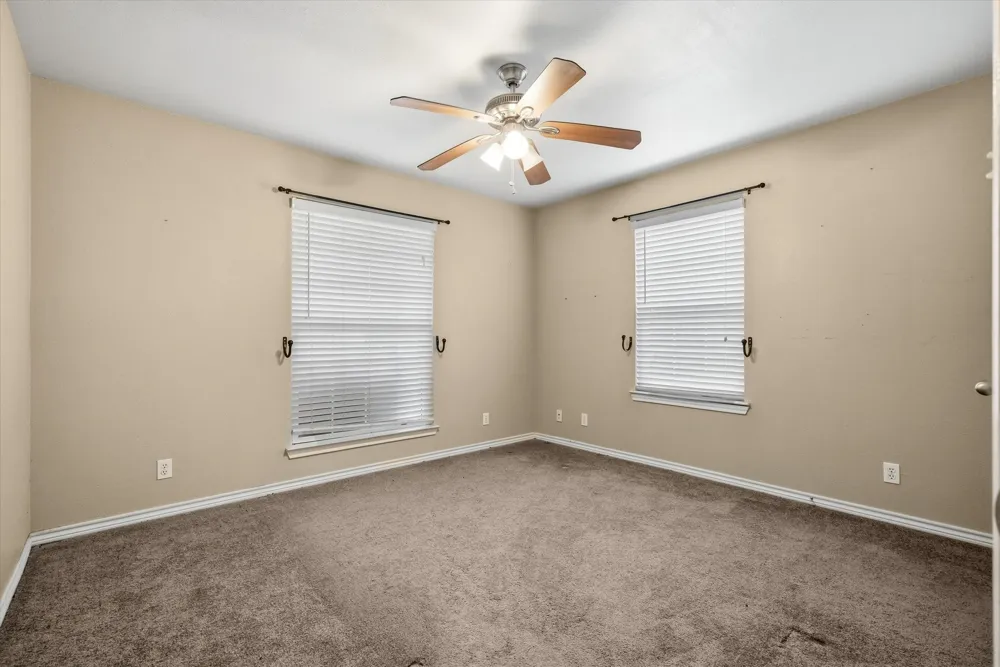 9111 County Road 313 Terrell, TX 75161