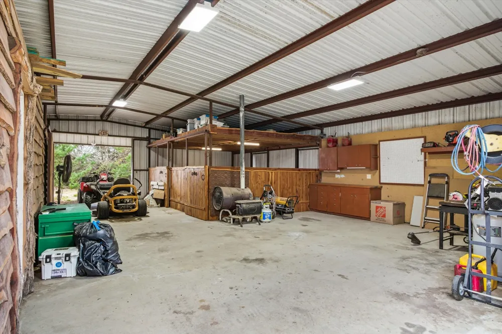 9111 County Road 313 Terrell, TX 75161
