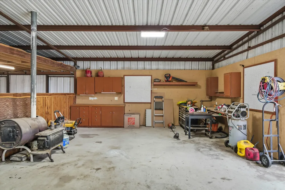 9111 County Road 313 Terrell, TX 75161