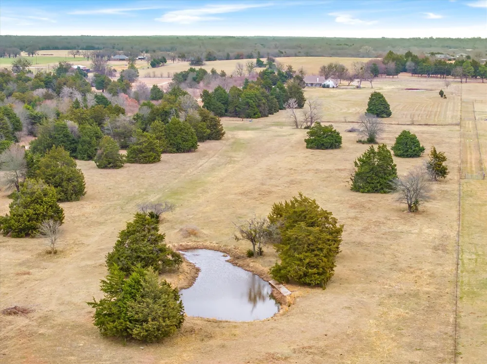 9111 County Road 313 Terrell, TX 75161