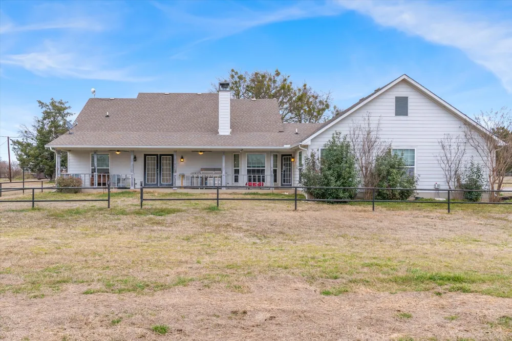 9111 County Road 313 Terrell, TX 75161