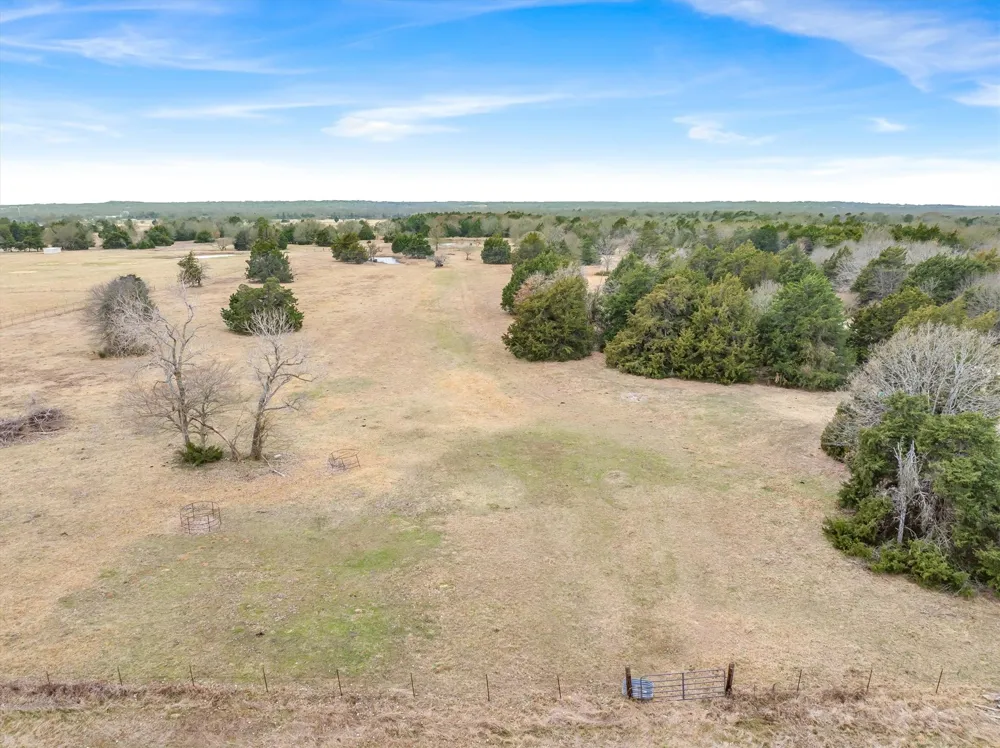 9111 County Road 313 Terrell, TX 75161