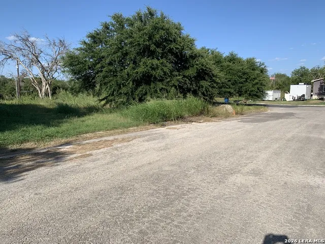 12070 Rathskeller LaCoste, TX 78039