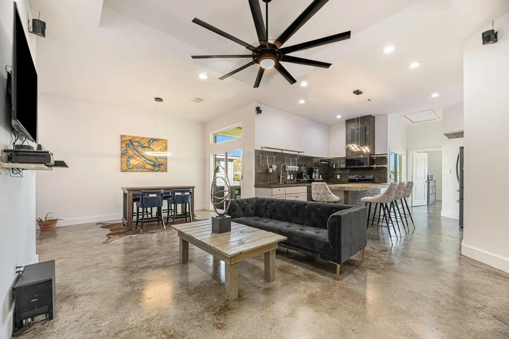 475 Pinnacle Trinity, TX 75862