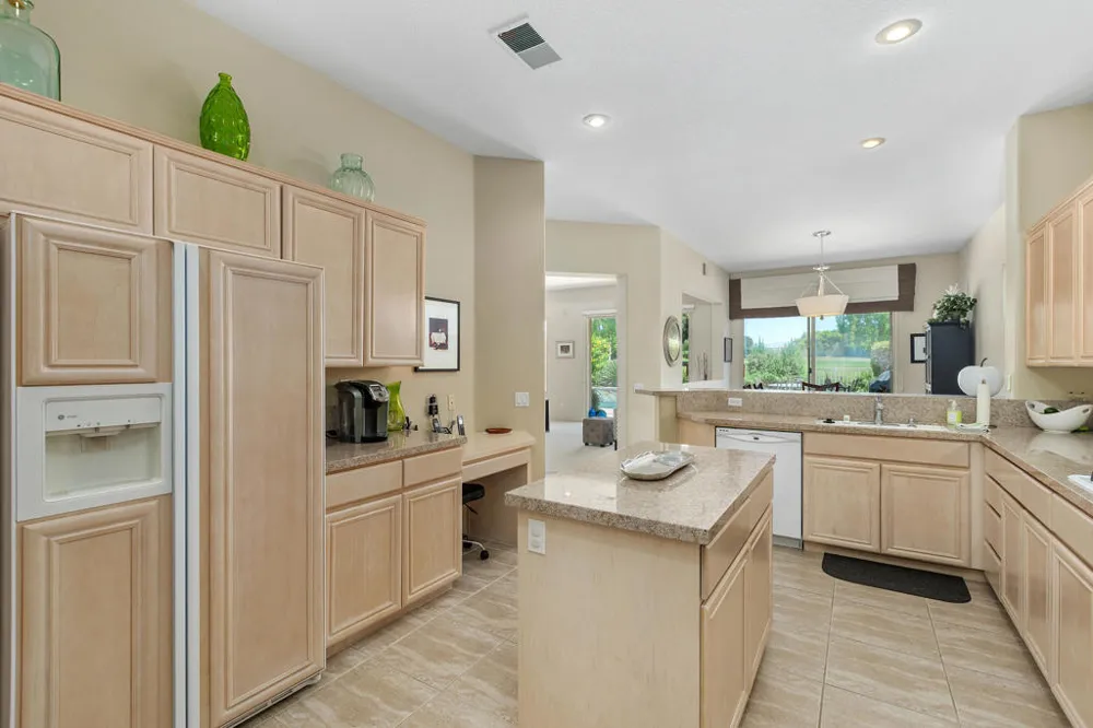 99 Kavenish Drive Rancho Mirage, CA 92270