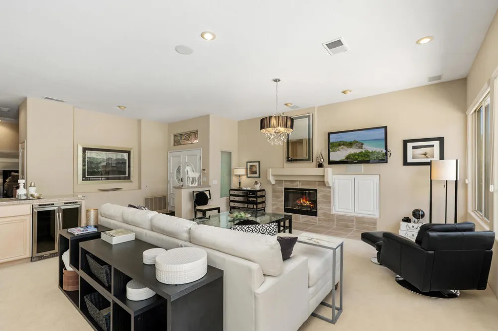 99 Kavenish Drive Rancho Mirage, CA 92270