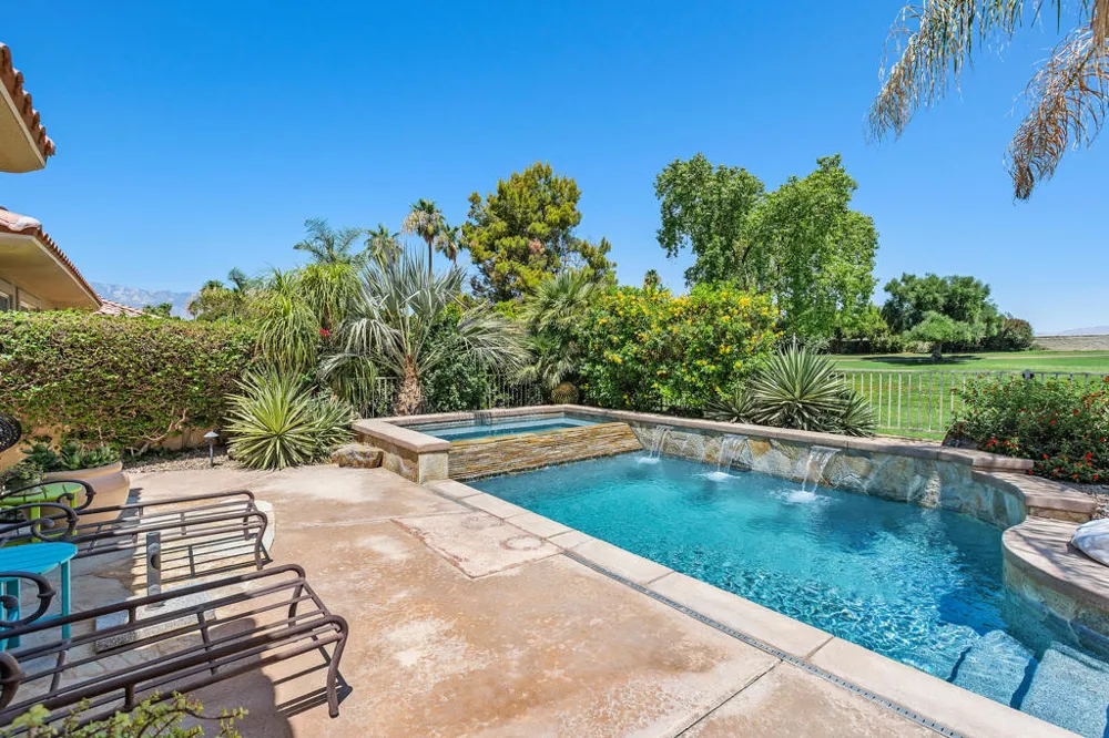 99 Kavenish Drive Rancho Mirage, CA 92270