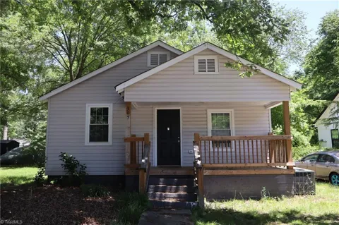 305 E Division Avenue