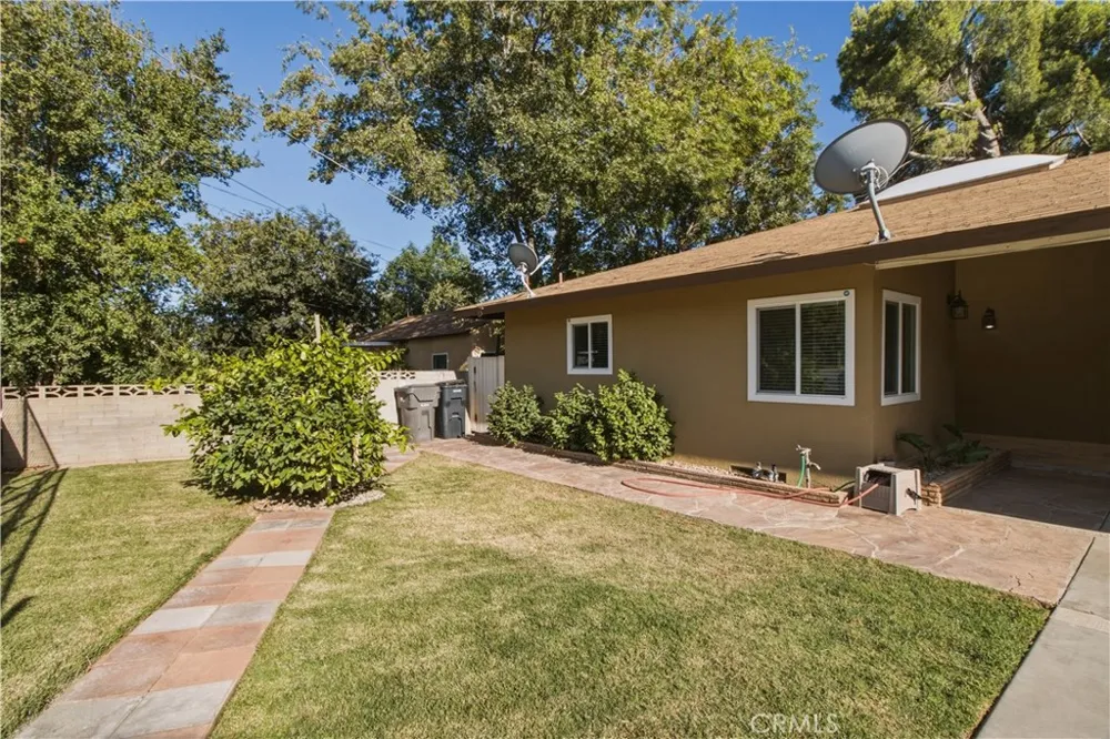 910 W George Banning, CA 92220