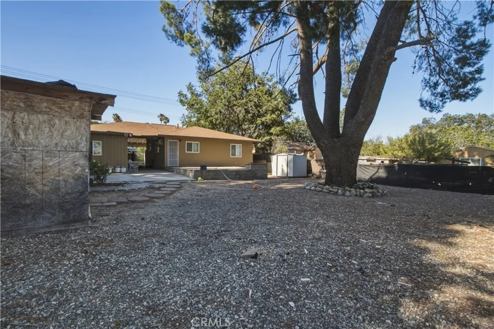 910 W George Banning, CA 92220