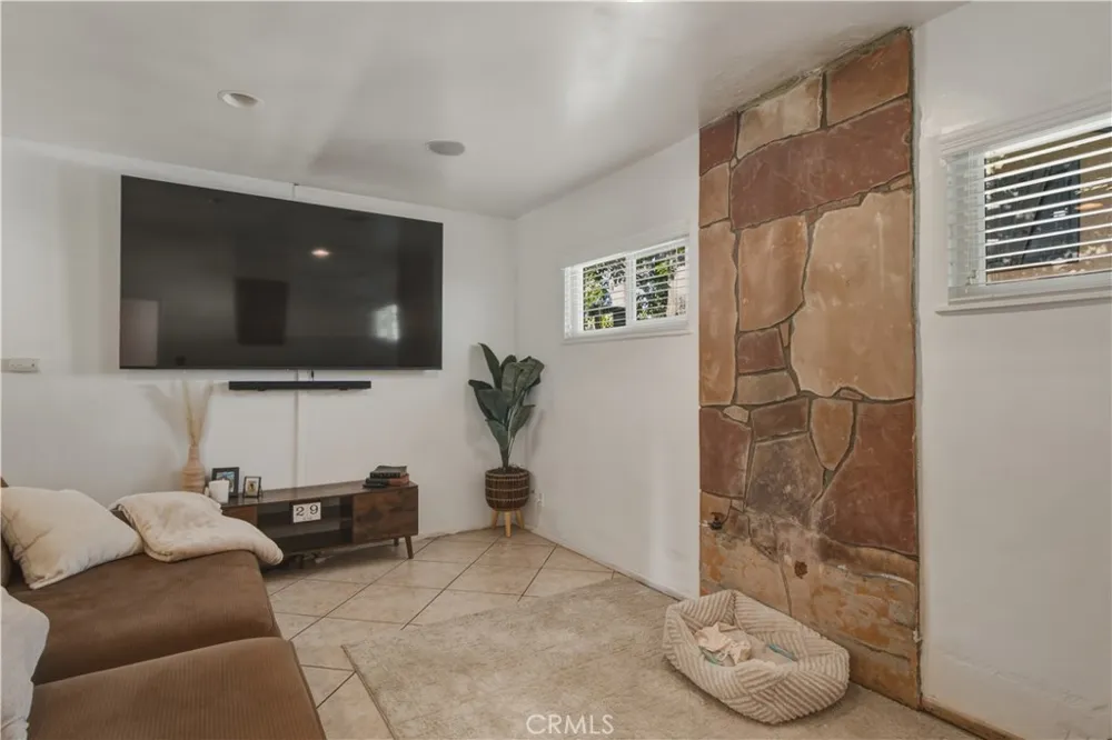 910 W George Banning, CA 92220
