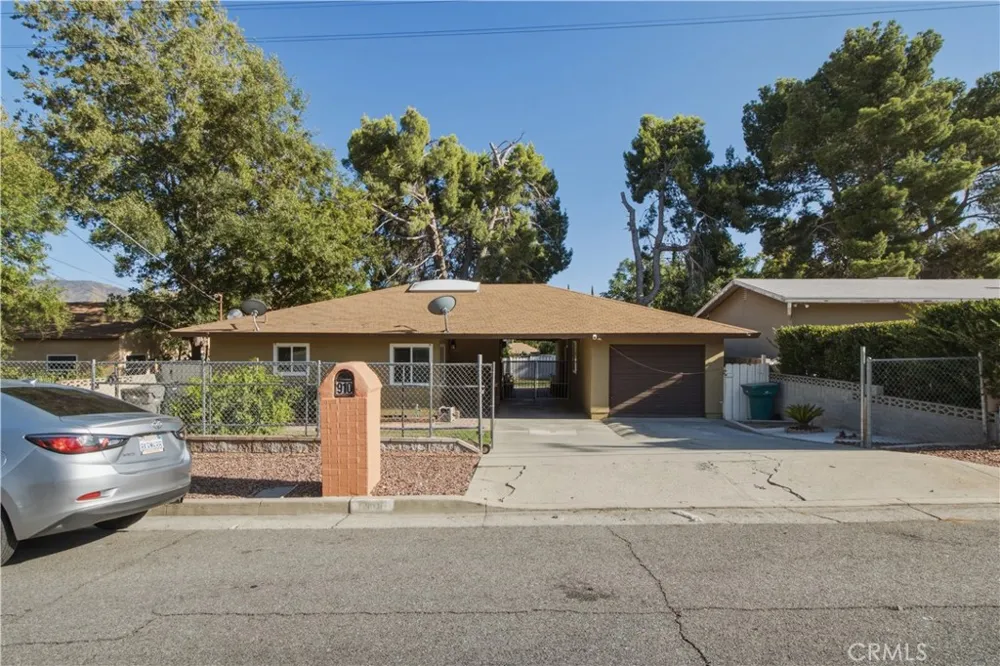 910 W George Banning, CA 92220