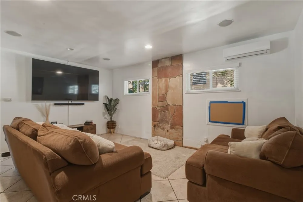 910 W George Banning, CA 92220