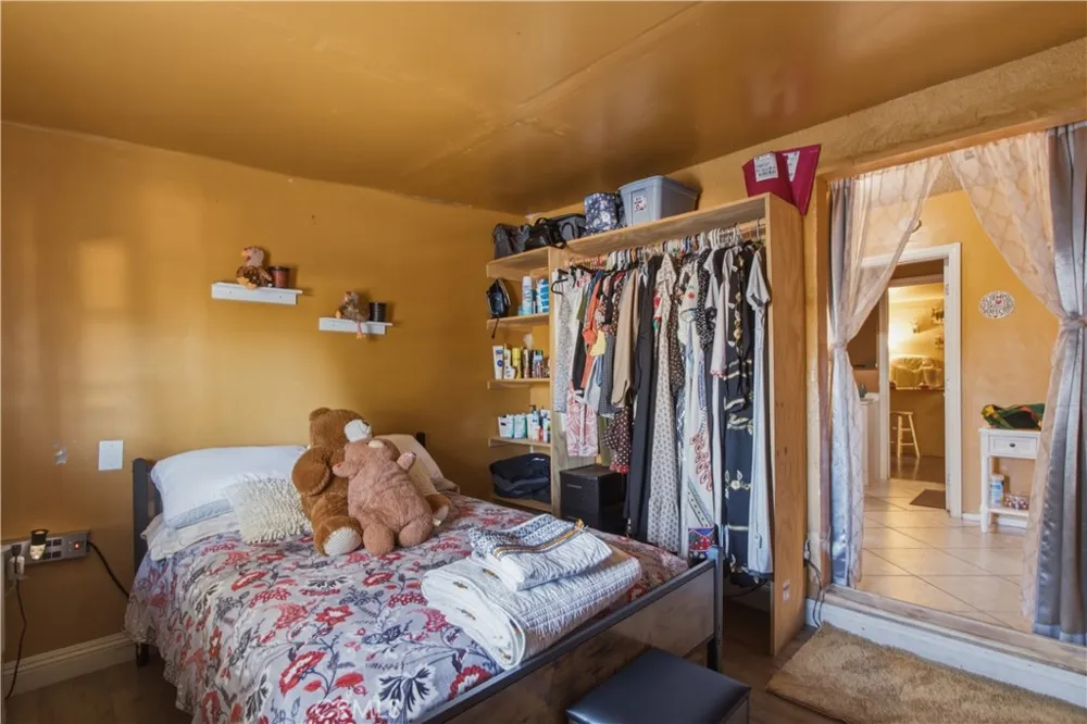 910 W George Banning, CA 92220
