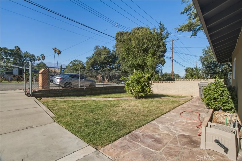910 W George Banning, CA 92220