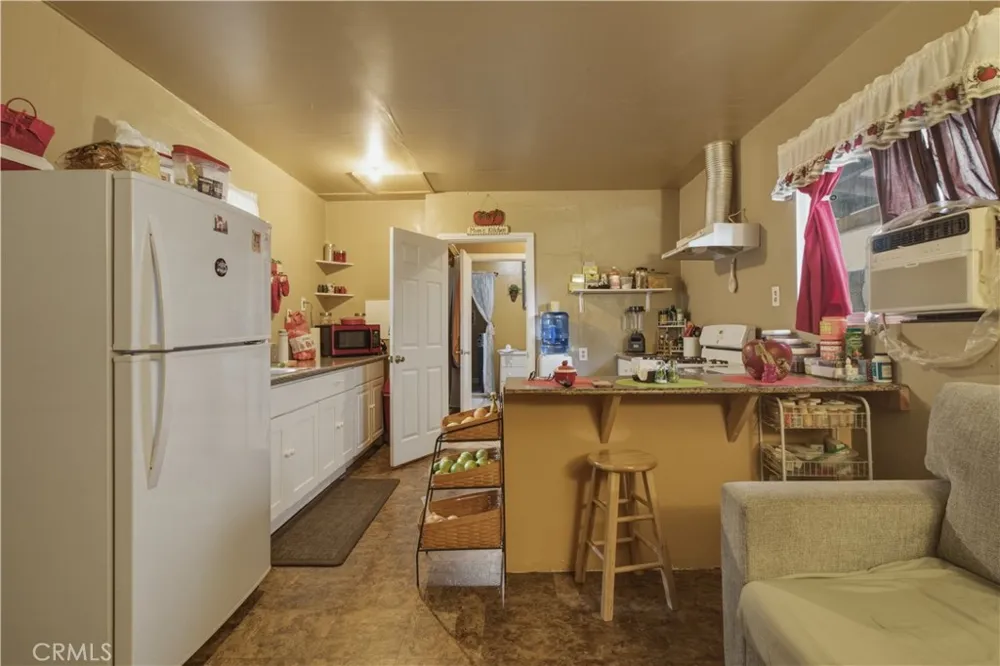 910 W George Banning, CA 92220