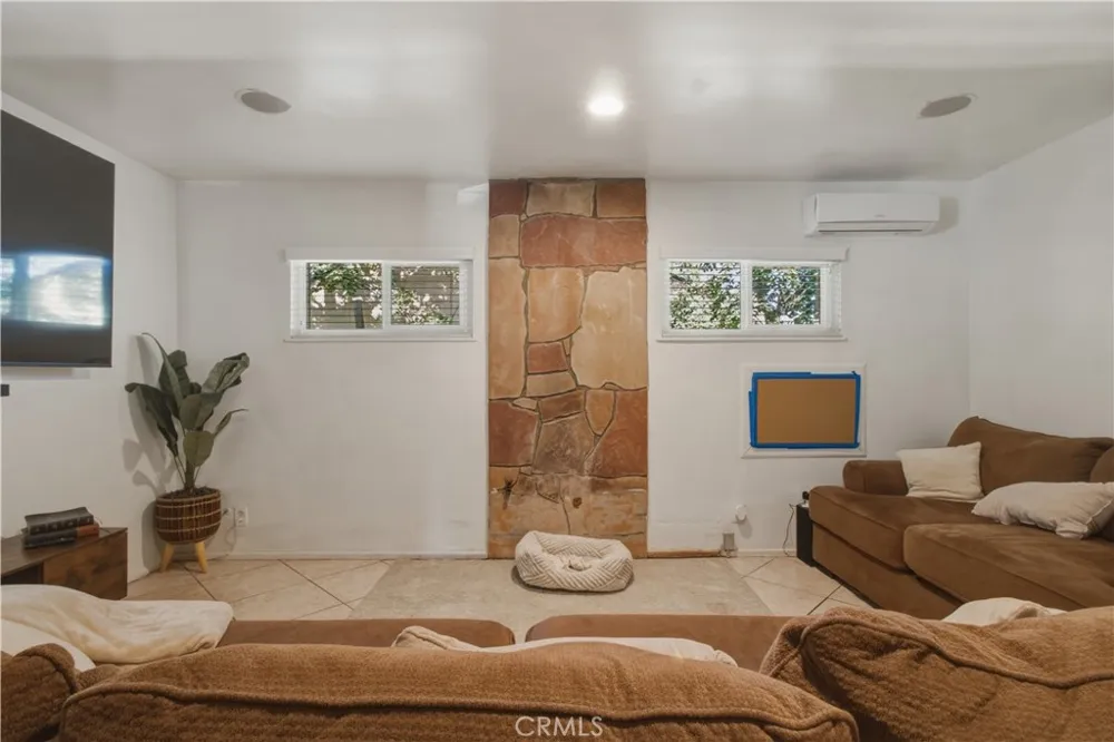 910 W George Banning, CA 92220