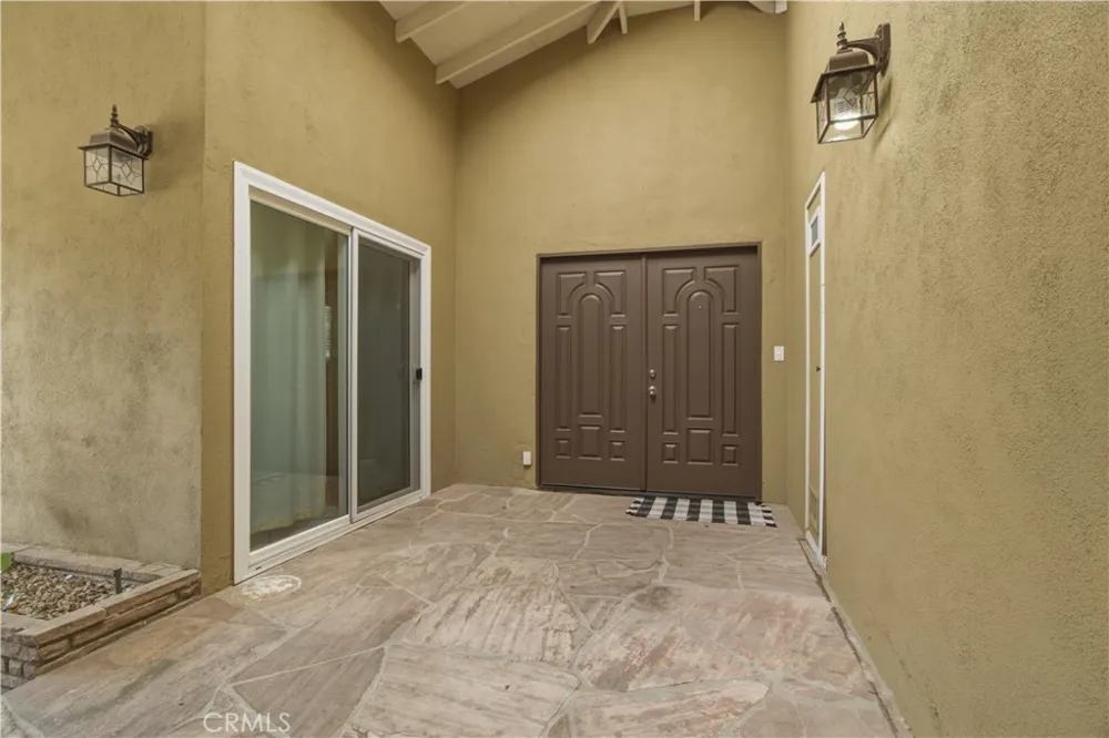 910 W George Banning, CA 92220