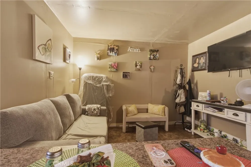 910 W George Banning, CA 92220