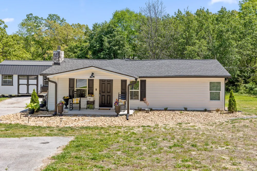 3940 Cole Trail Ooltewah, TN 37363