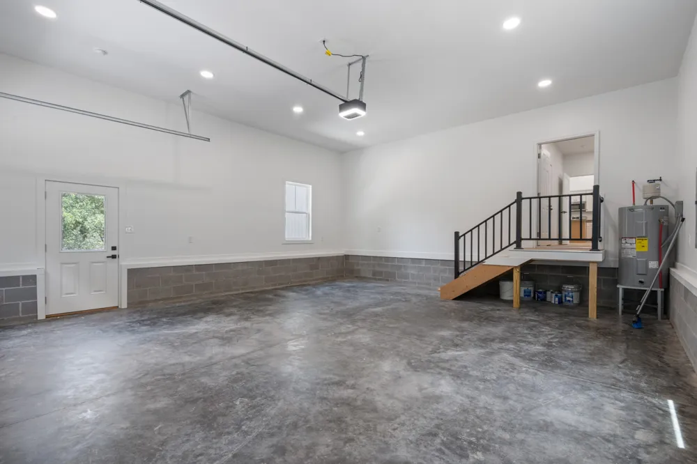 1299 Freeman Loop Cumberland Furnace, TN 37051