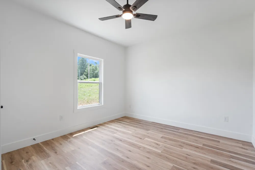 1299 Freeman Loop Cumberland Furnace, TN 37051