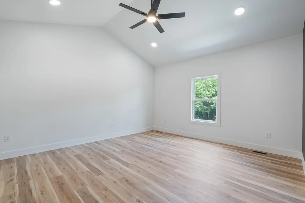 1299 Freeman Loop Cumberland Furnace, TN 37051