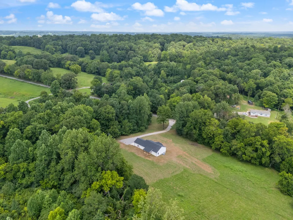1299 Freeman Loop Cumberland Furnace, TN 37051