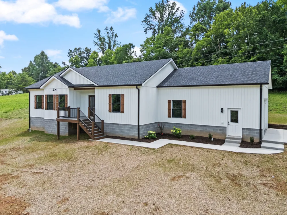 1299 Freeman Loop Cumberland Furnace, TN 37051