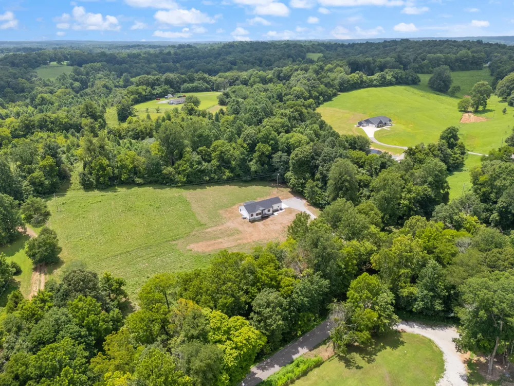 1299 Freeman Loop Cumberland Furnace, TN 37051