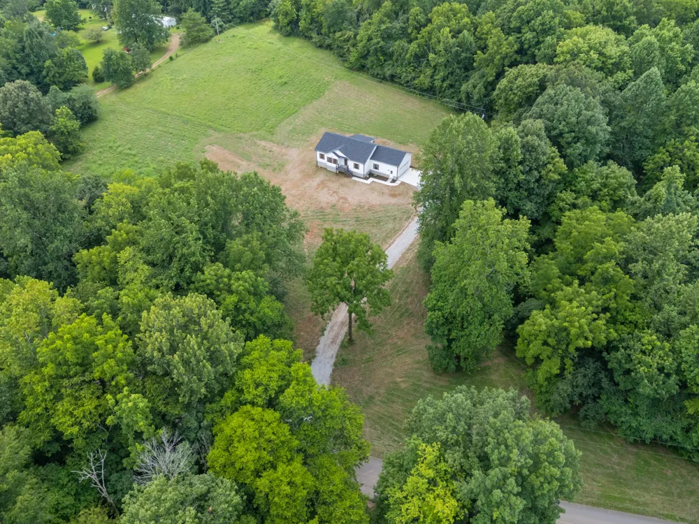 1299 Freeman Loop Cumberland Furnace, TN 37051