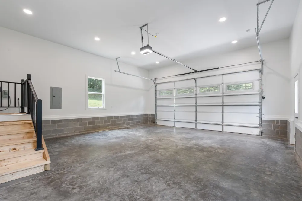 1299 Freeman Loop Cumberland Furnace, TN 37051