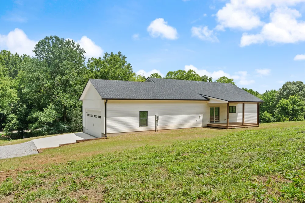 1299 Freeman Loop Cumberland Furnace, TN 37051